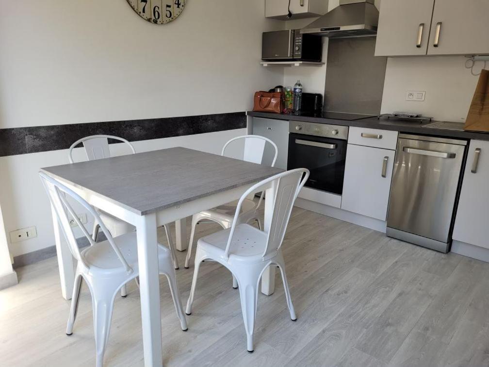 Ernella Apartment Бастия Екстериор снимка